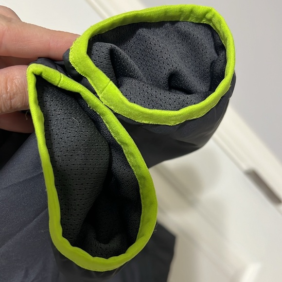 The North Face boys windwall windbreaker. Size L 14/16 - Picture 5 of 8